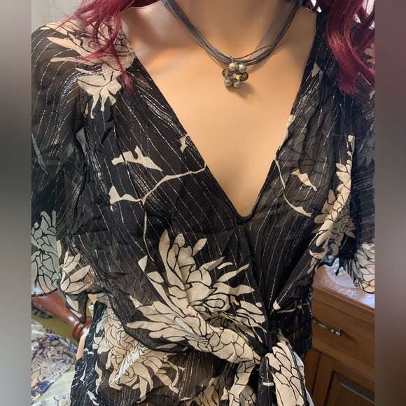 BCBGMaxAzria Tops - Adorable top!